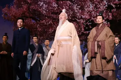 亚洲 欧美 综合剧照2